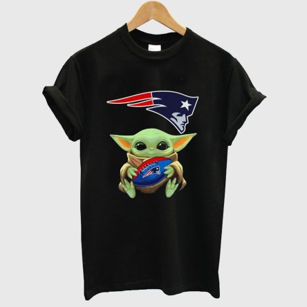 Star Wars Baby Yoda hug Philadelphia T-Shirt