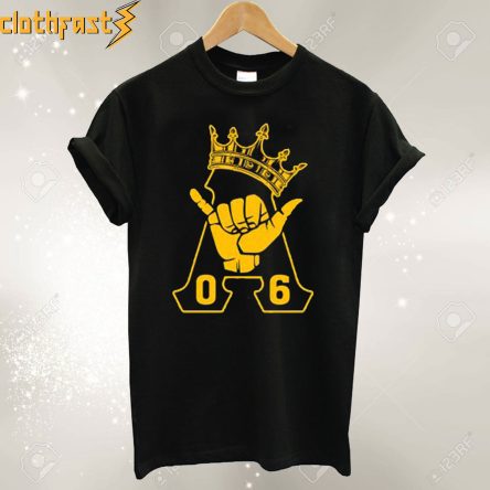 Alpha 1906 Phi Hand Sign Crown T-Shirt